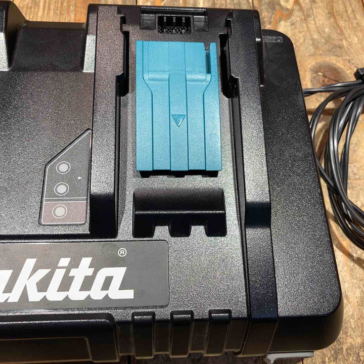 ★マキタ(makita) 2口急速充電器 DC18RD【所沢店】