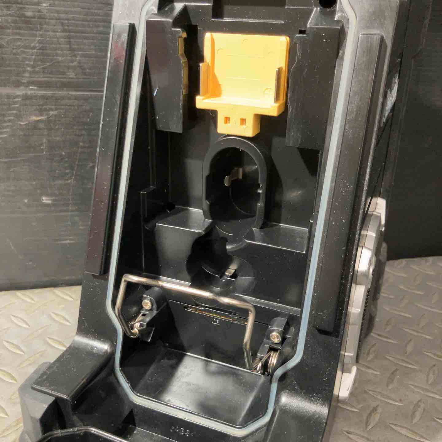 ☆マキタ(makita) コードレスラジオ MR103B【草加店】 – アクトツール