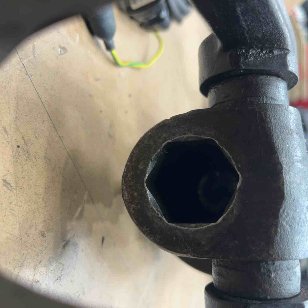 【店頭受取り限定】★マキタ(makita) 電動ハンマ HM1810【草加店】