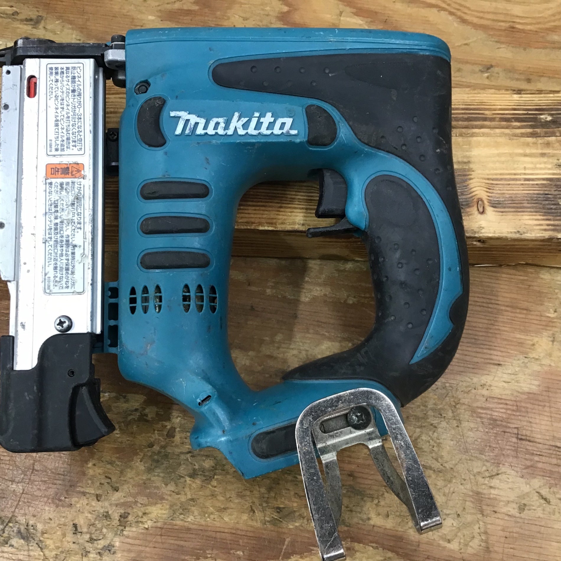 マキタ(makita) コードレスピンネイラ PT351DZ【船橋馬込店】【店頭取引限定】【中古】管理番号：ITD3R1GBTNF8 中古品】 マキタ/makita コードレスピンタッカ PT351DZ 【鴻巣店