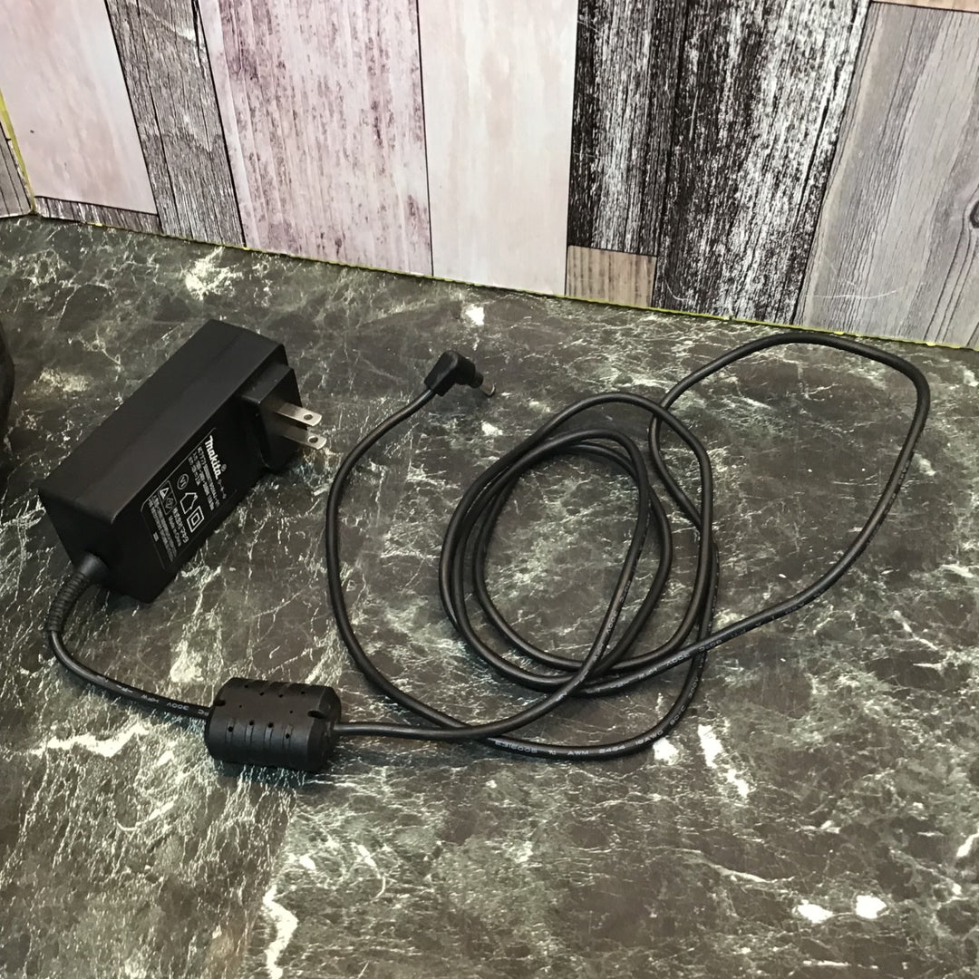 ★マキタ(makita) コードレスラジオ MR113B【八潮店】