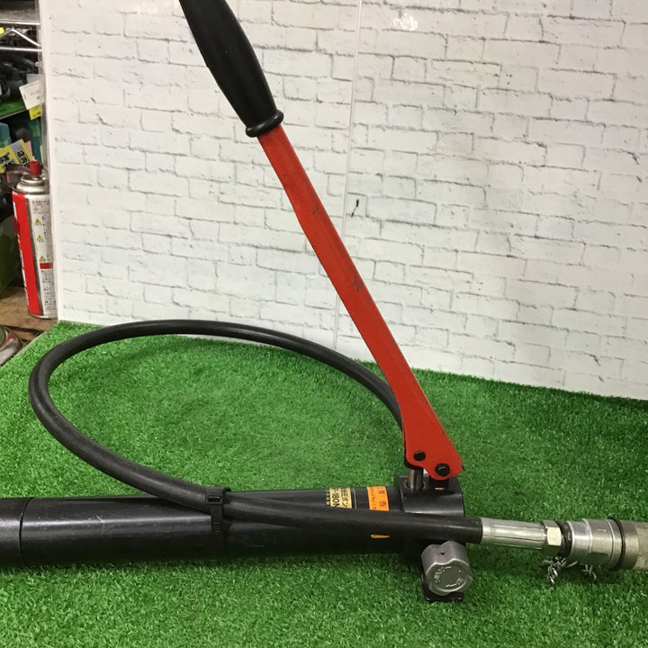 〇泉精器(IZUMI) 手動油圧式ポンプ HP-180N【町田店】