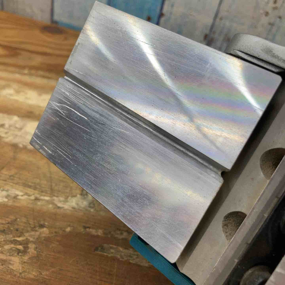 【中古品】☆マキタ(makita) 電気カンナ KP0800ASP 替刃式 82mm【柏店】