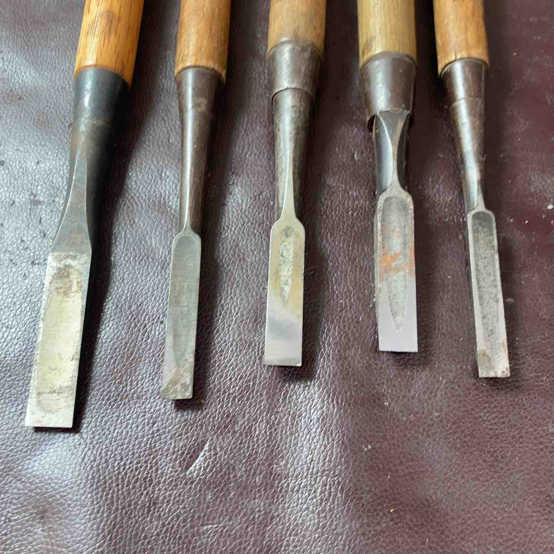 【中古品】鑿(のみ) 正兼2本・助正2本・岩崎・光国・石流・廣貞・勝國3本・幸四郎・守光・久五郎・利信・菊貞など 計21本【東大和店】