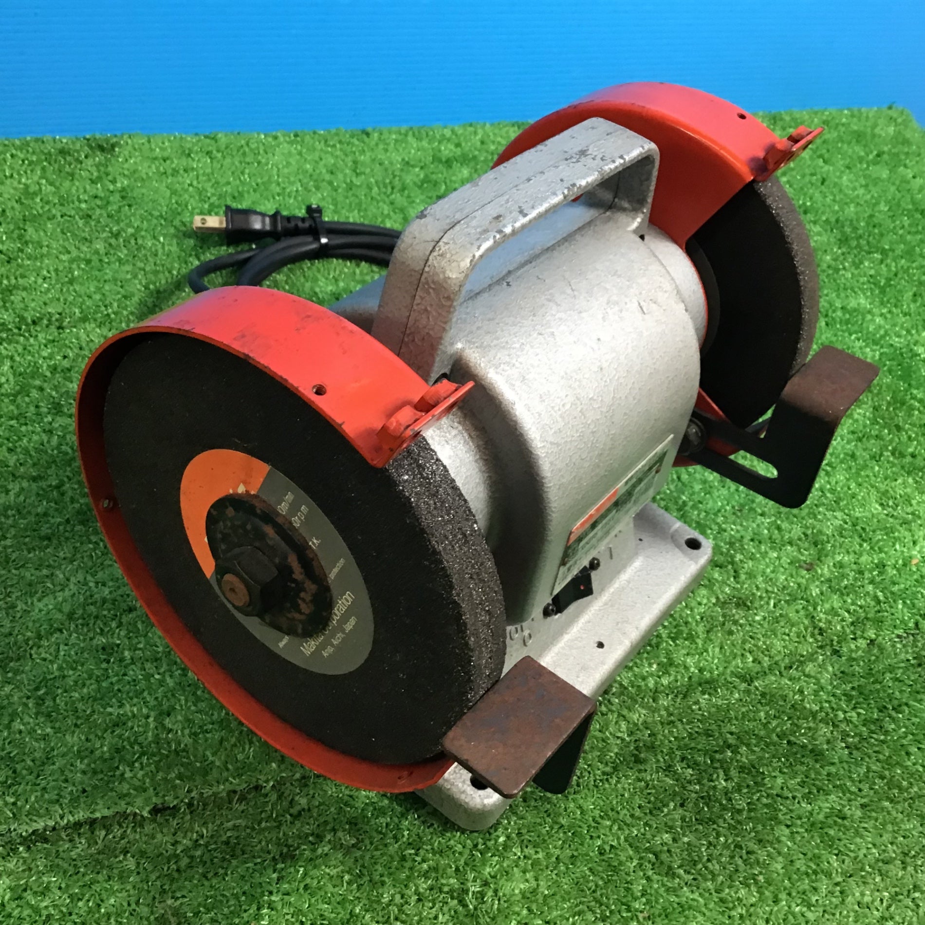 マキタ　電気グラインダ　9306S 〇マキタ(makita) 両頭グラインダー 9306S【岩槻店】 – アクト
