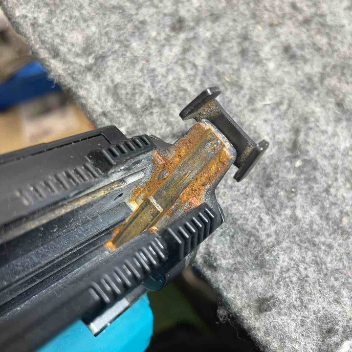 マキタ(makita) コードレスタッカー ST421DZ 6.0Ahバッテリー付 【桶川店】