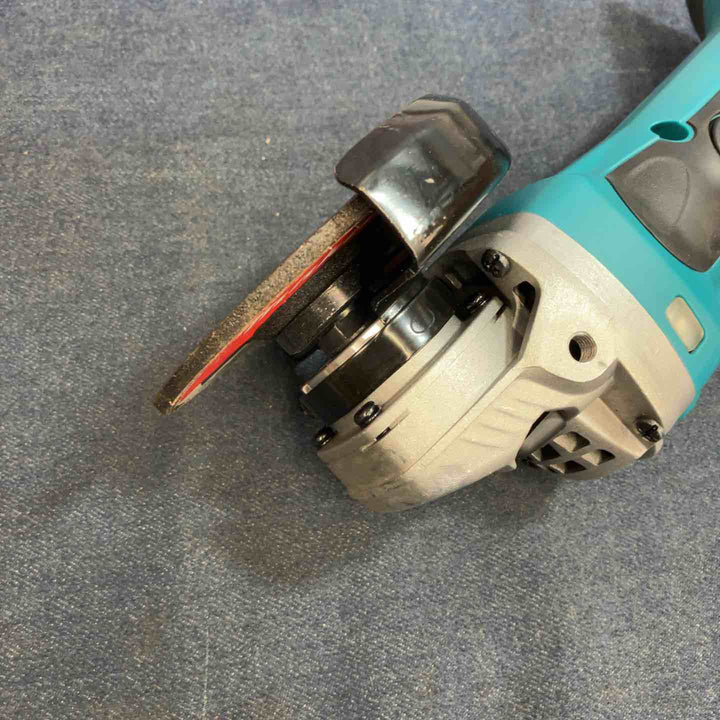 ☆マキタ(makita) 100mmコードレスディスクグラインダー GA400DZ【八潮店】