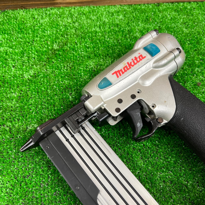 ★マキタ(makita) 常圧ピンネイラ AF351【桶川店】