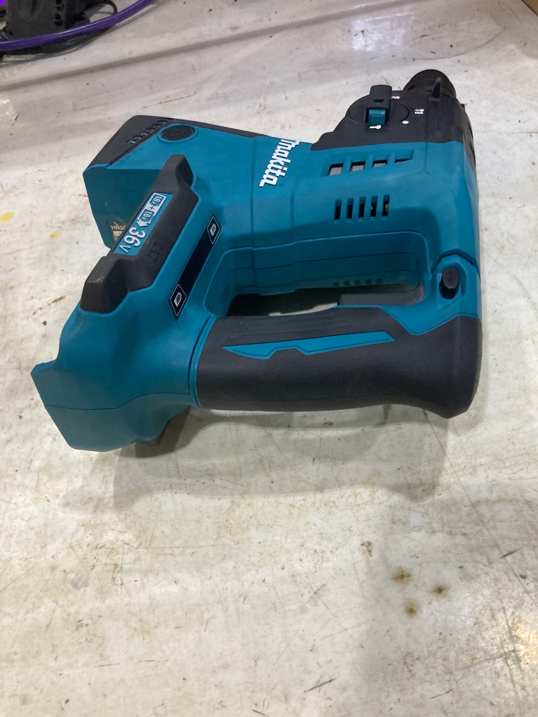 〇マキタ(makita) コードレスハンマドリル HR263DZK　穴開け能力：コンクリート26mm 木工32mm 鉄工13mm【川口店】