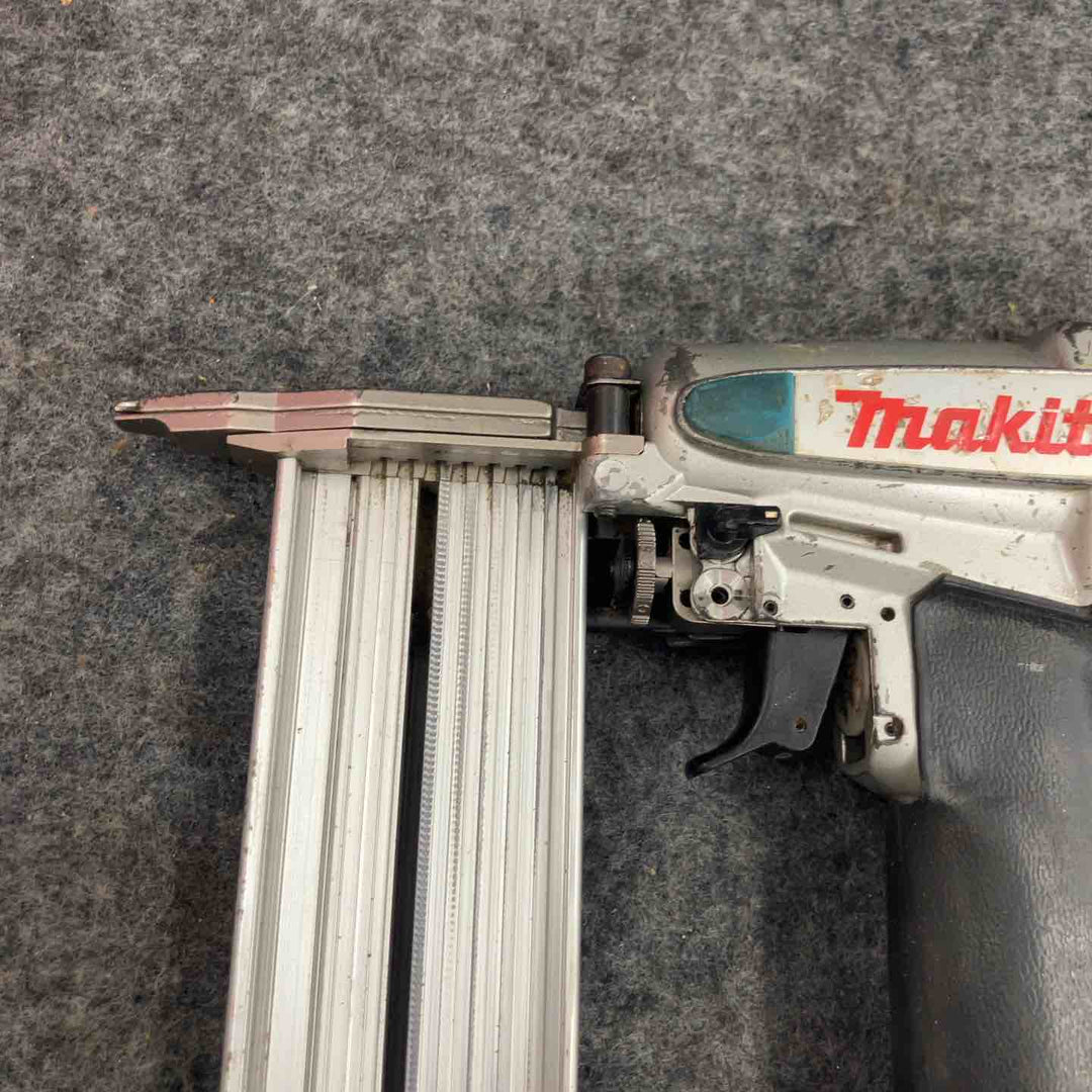 【現状品】★マキタ(makita) 常圧フィニッシュネイラ AF502N【鴻巣店】