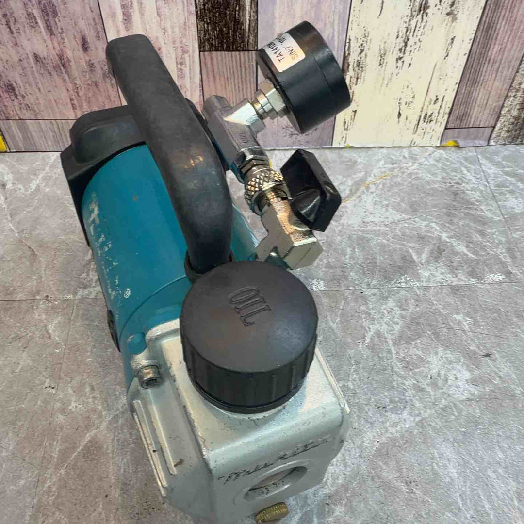 ★マキタ(makita) コードレス真空ポンプ VP180DZ【八潮店】