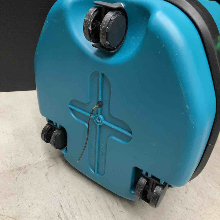 ◇マキタ(makita) 乾式 集じん機 472(P)本体のみ キャスター外層脱落あり、キャスター自体は動きます【戸田店】