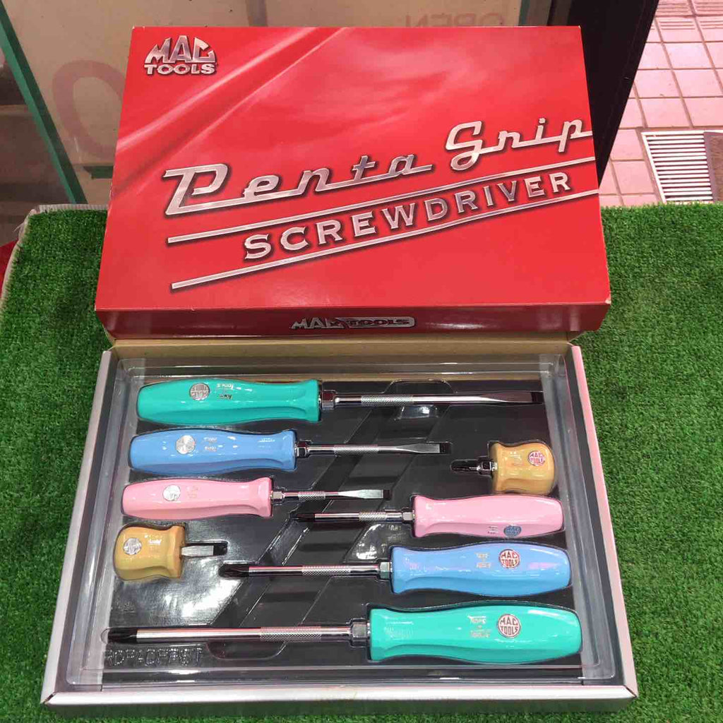 こ*た様 【新品・未使用】マックツール 2018年限定ドライバーセット 全ピンク こ*た様 【新品・未使用】マックツール 2018年限定ドライバーセット 全