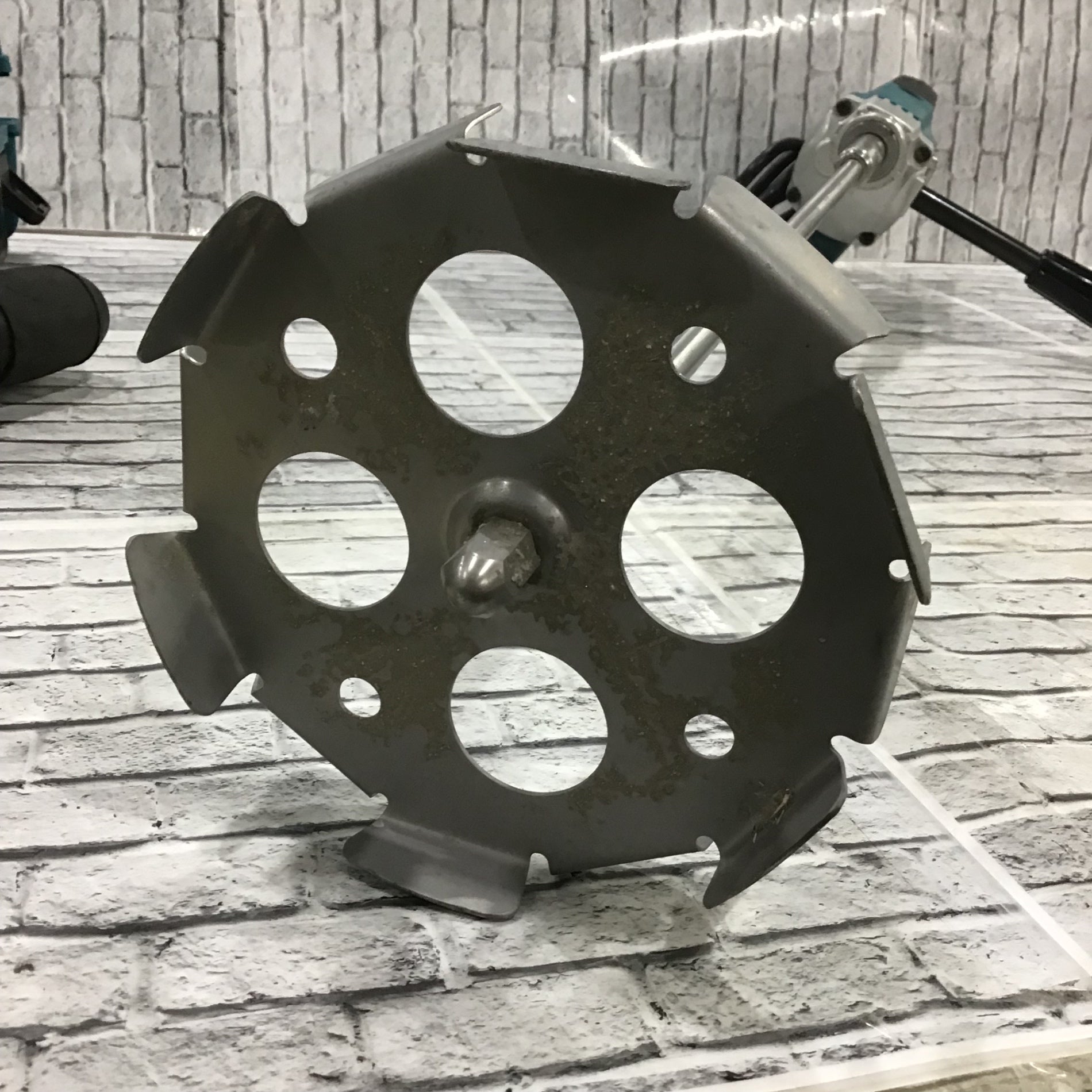 ☆マキタ(makita) コンクリートかくはん機 UT1305【川口店】 – アクト