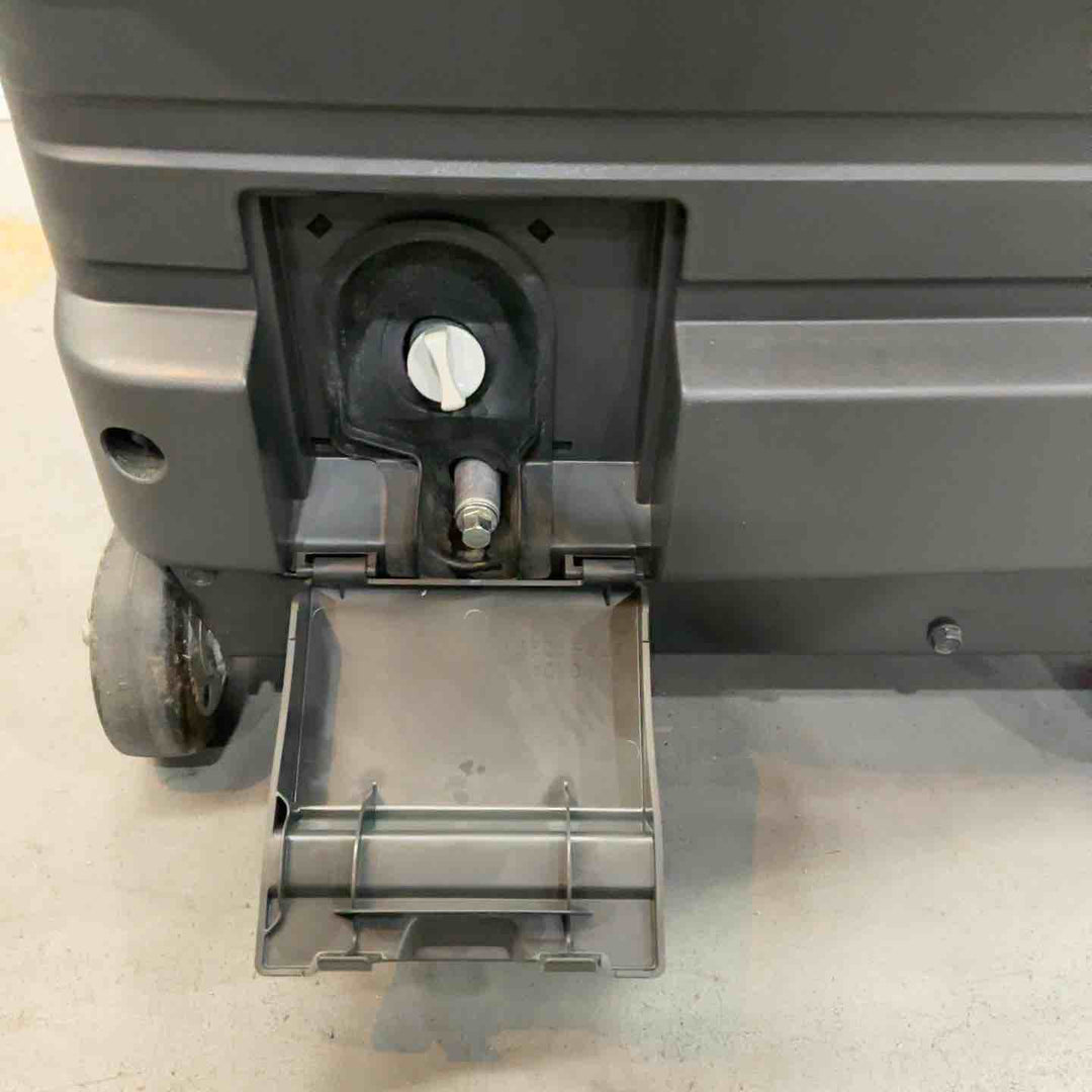 【店頭受取り限定】★ホンダ(HONDA) インバーター発電機 EU28iS_車輪あり【川口店】