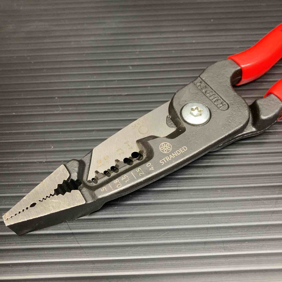 ◇クニペックス(KNIPEX) 電工用多機能プライヤー ワイヤーストリッパー メトリックモデル 1371200ME