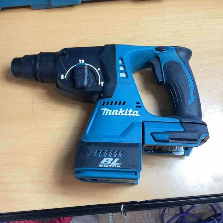 マキタ 充電式ハンマドリル HR244DZK【越谷店】