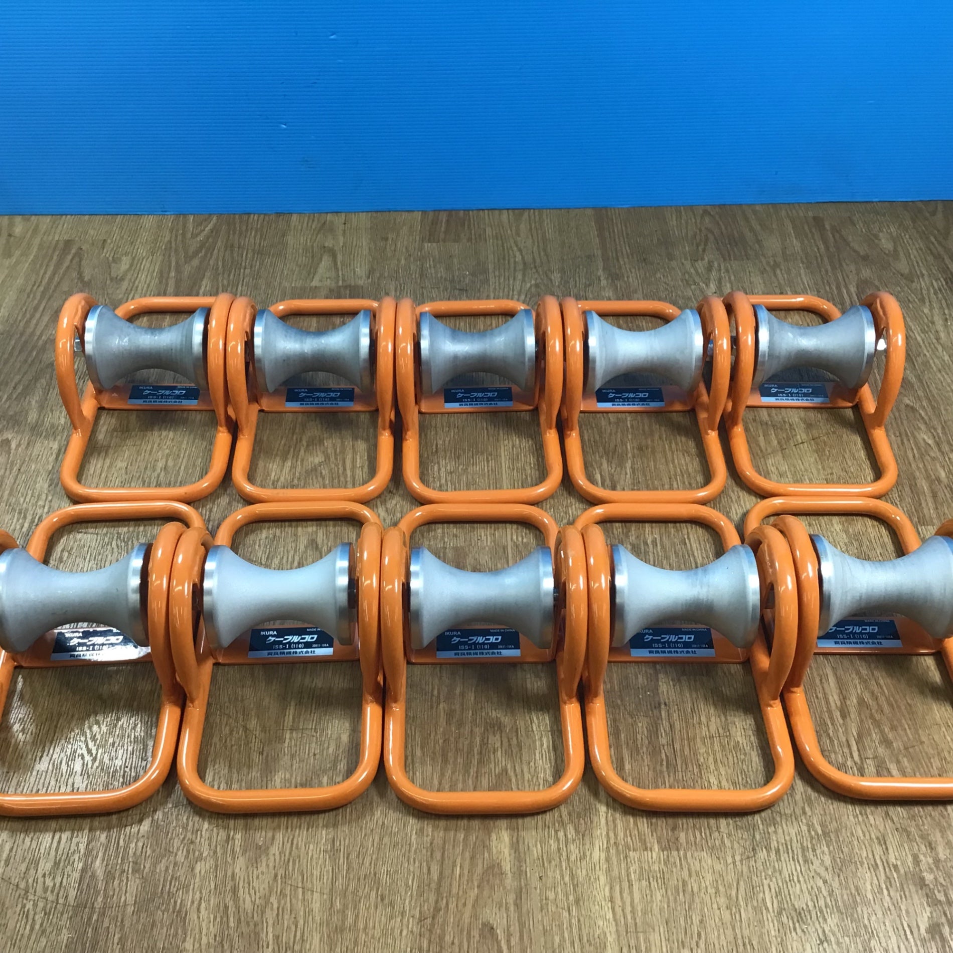 育良 ケーブルコロ(10113) ( ISS-2 ) 育良精機(ikura) 育良 ケーブルコロ(10113) (ISS2 1030)