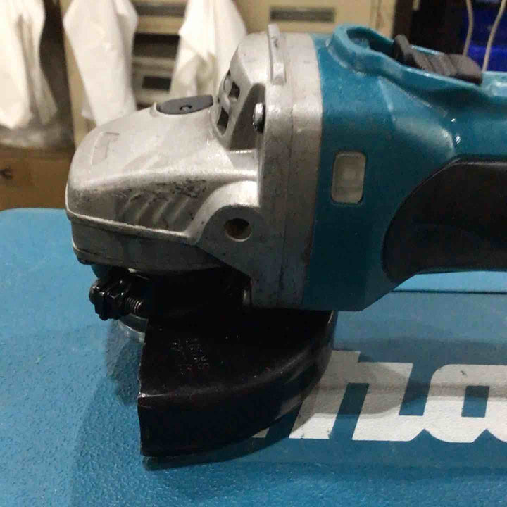 ☆マキタ(makita) コードレスディスクグラインダ GA402DZ【川口店】