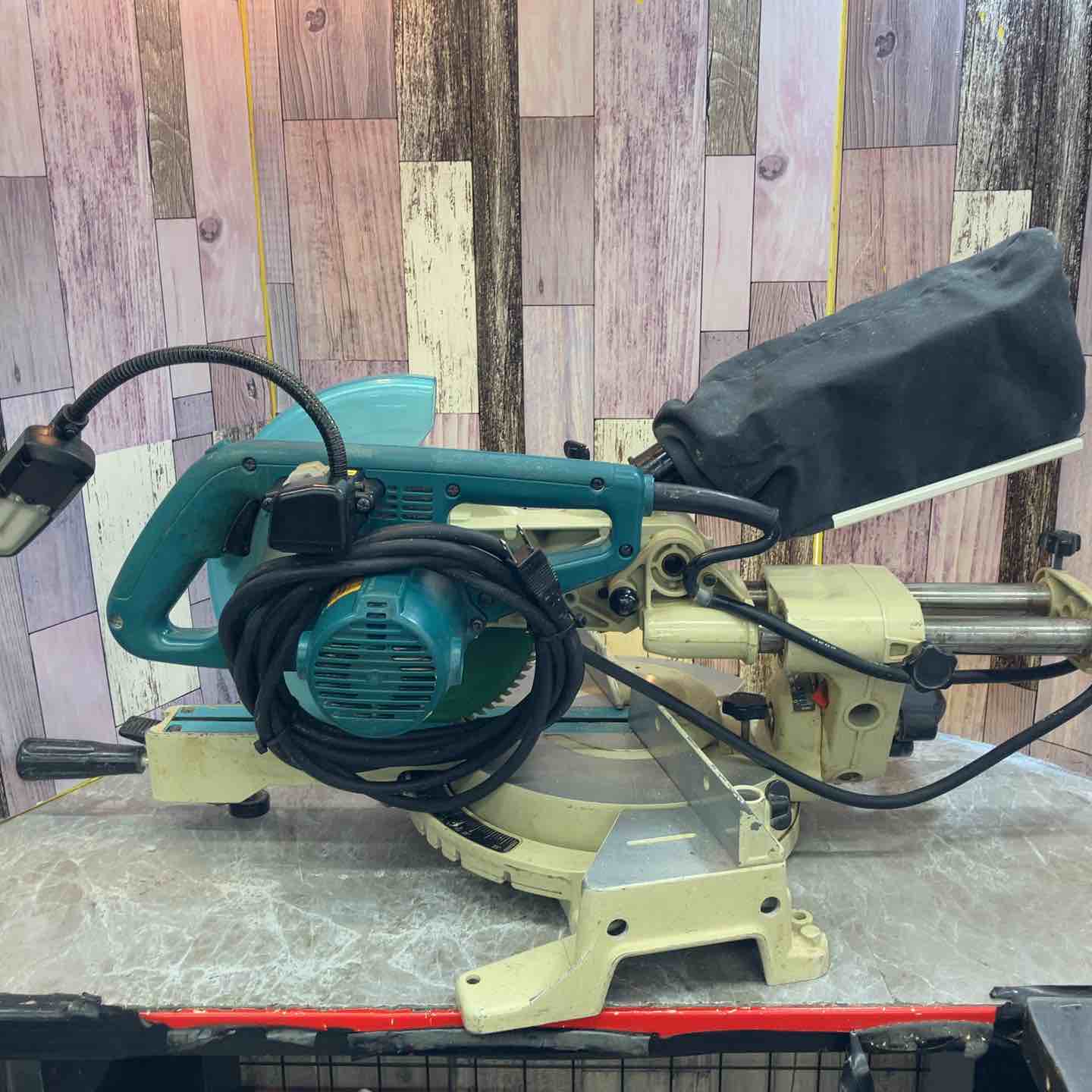 ◇マキタ(makita) 190mm卓上スライドマルノコ LS0715FL【八潮店】 ◇マキタ(makita) 190mm卓上スライドマルノコ LS0715FL【八潮店