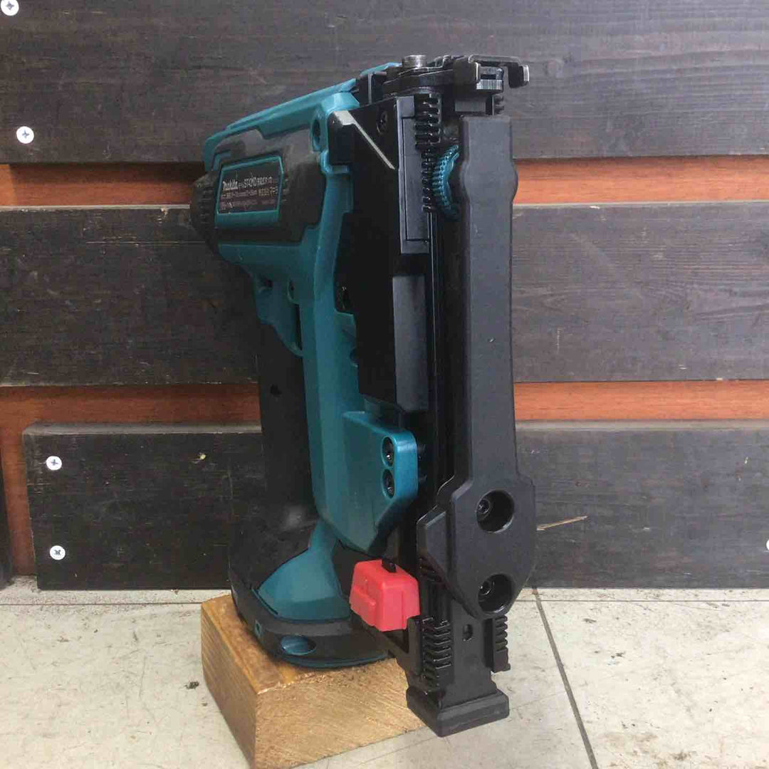 【中古品】 マキタ/makita コードレスタッカー ST421DZ 【鴻巣店】