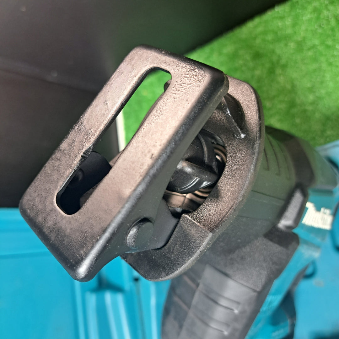 ★マキタ(makita) コードレスレシプロソー JR188DRGX【岩槻店】