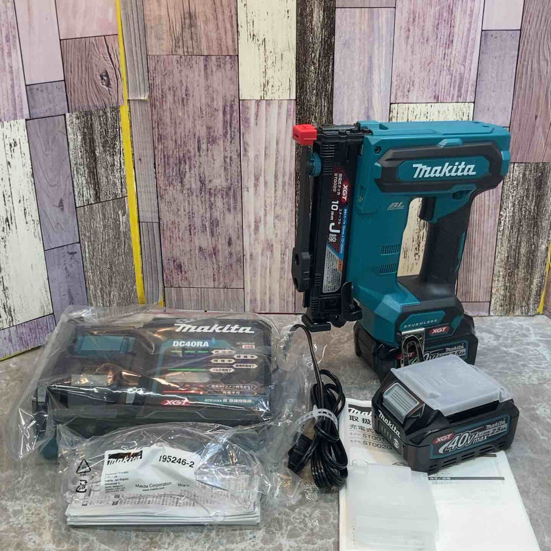 【未使用品】マキタ makita 40V コードレスタッカー J線/10mm ST002GRDX フルセット バッテリx2 充電器 ケース【八潮店】