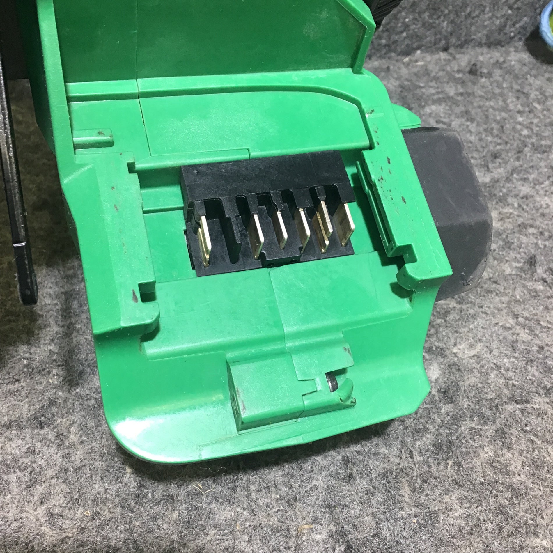 ☆ハイコーキ(HIKOKI ※旧:日立工機) コードレス丸のこ C3605DA(SK)(NN