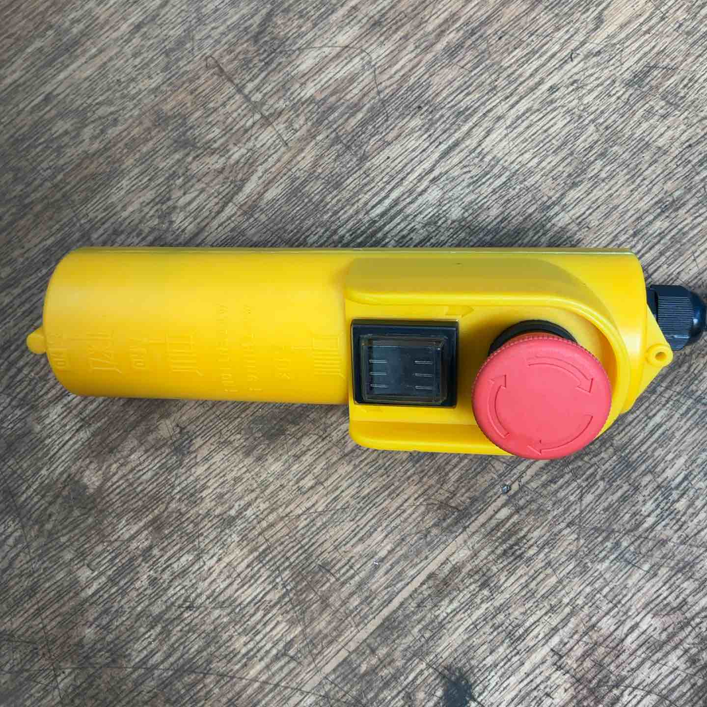 美品】toolsisland 家庭用100V 電動ウインチ(ホイスト) 最大能力200kg