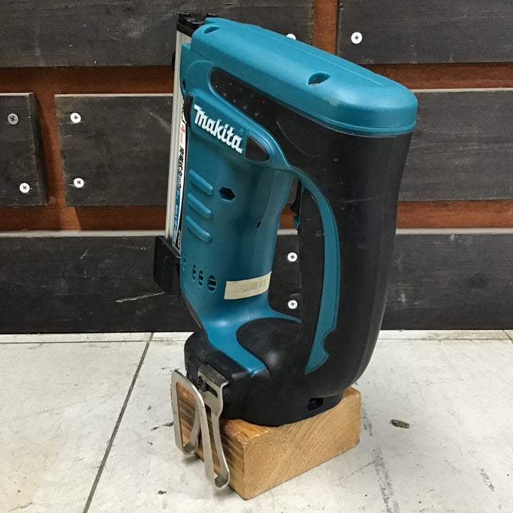 【中古品】 マキタ/makita コードレスタッカー ST420DZ 【鴻巣店】