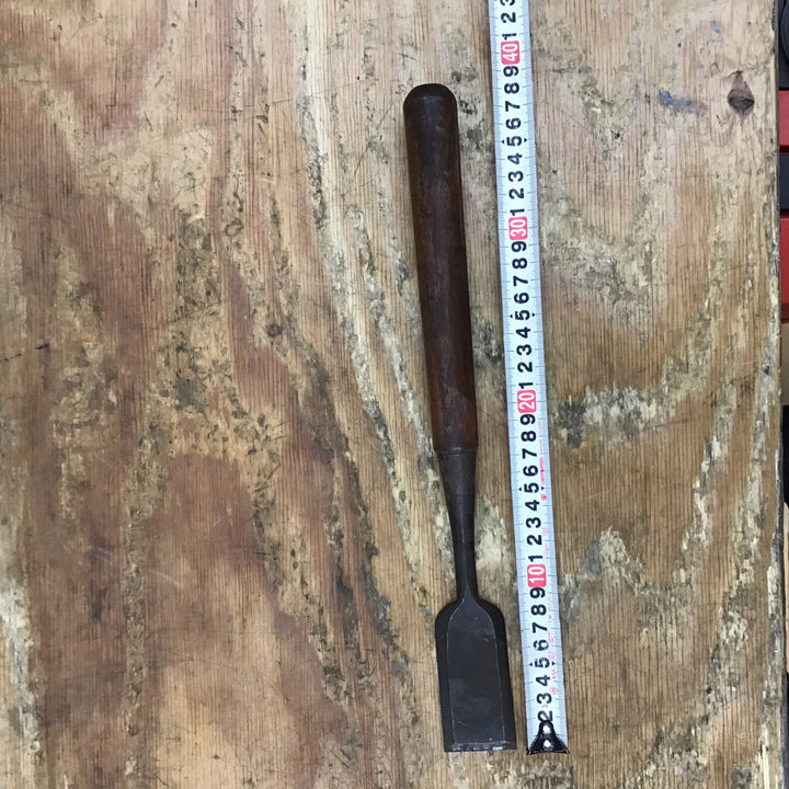 【現状品 】　「菊弘丸」銘 突き鑿 のみ 刃幅約42mm さびあり【柏店】