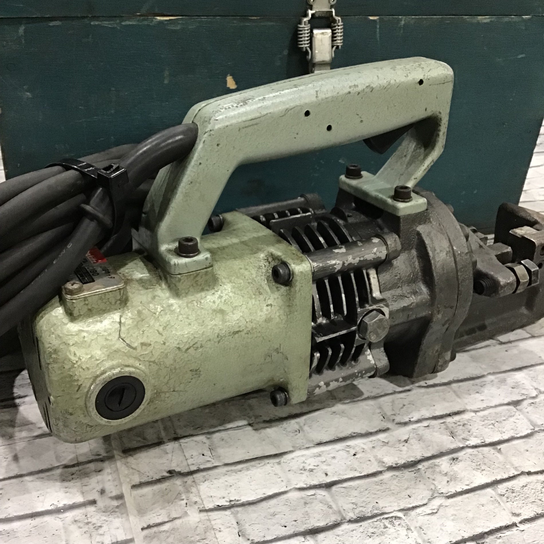 〇マキタ(makita) 鉄筋カッター SC190【川口店】 – アクトツール
