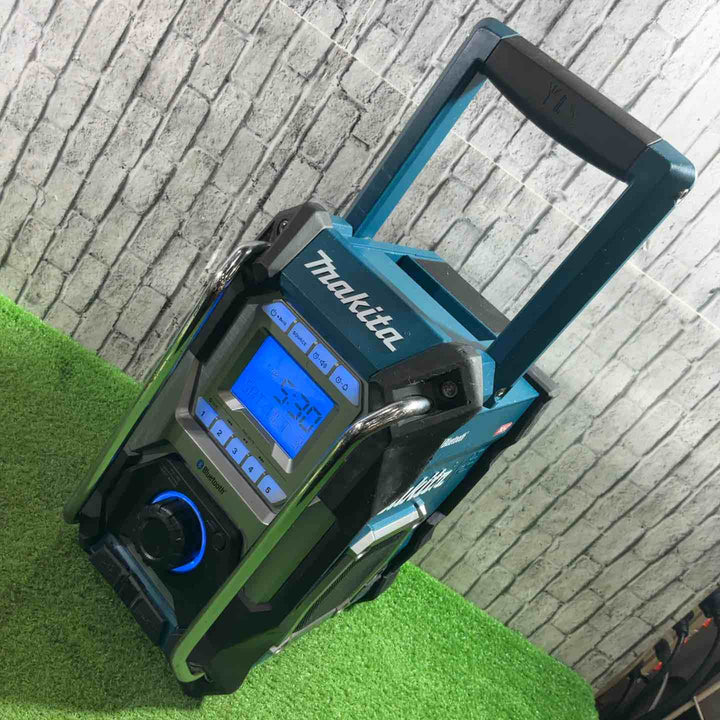 ◇マキタ(makita) 充電式ラジオ  MR002GZ 動作確認済【川口店】
