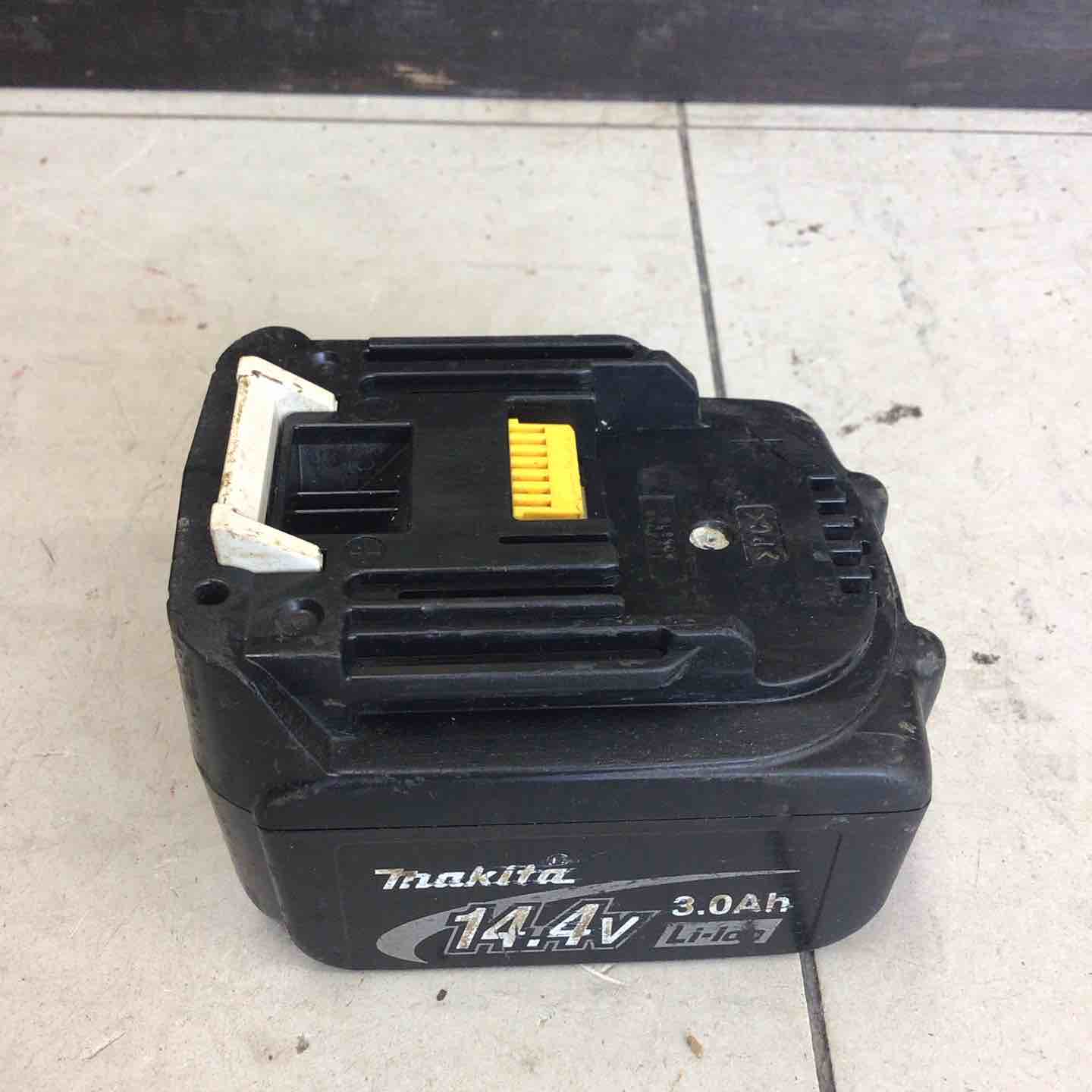 【中古】【動作OK】【店頭引取限定】MAKITA　コンクリートバイブレータ　VR440D　13200円（税込）2637 中古品】 マキタ/makita コンクリートバイブレータ VR440DZ 【鴻巣店