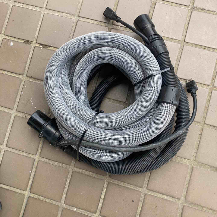 ★マキタ(makita) 15L集じん機(粉じん専用) VC1530【川崎店】