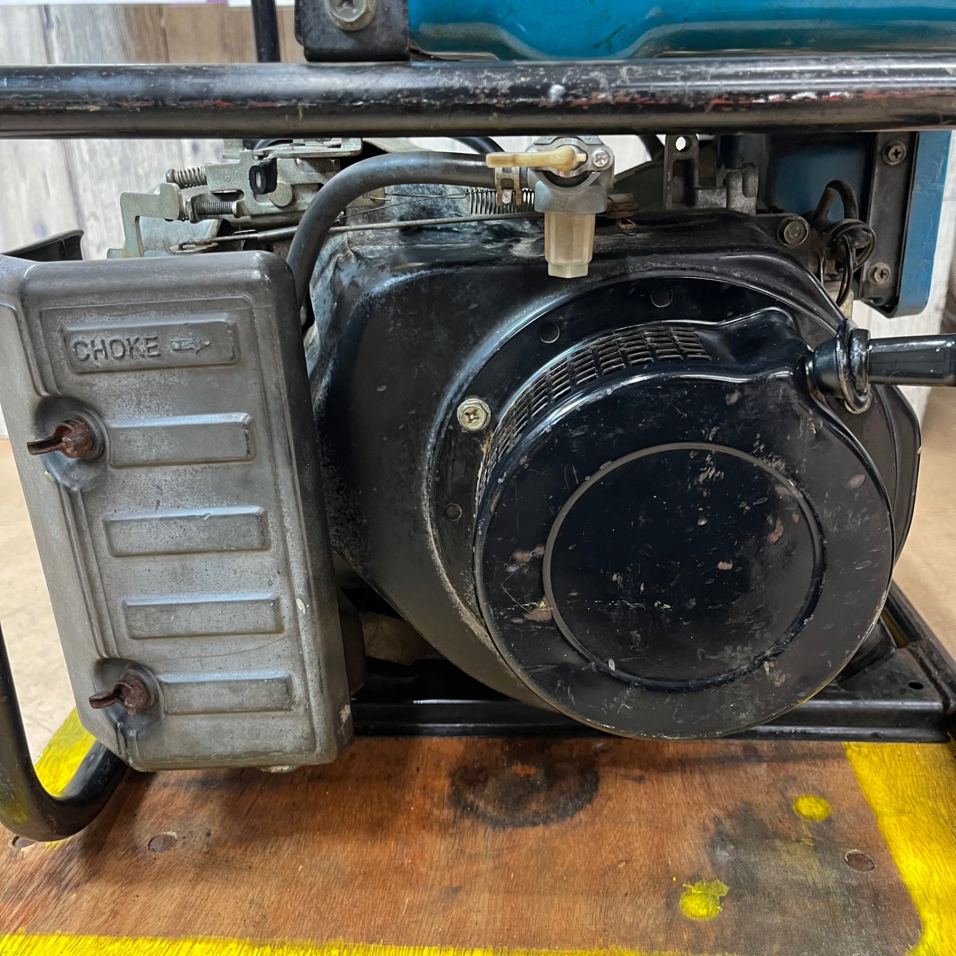 中古品/店頭受取り限定】スズキ(suzuki) ガソリン発電機 SV2300H