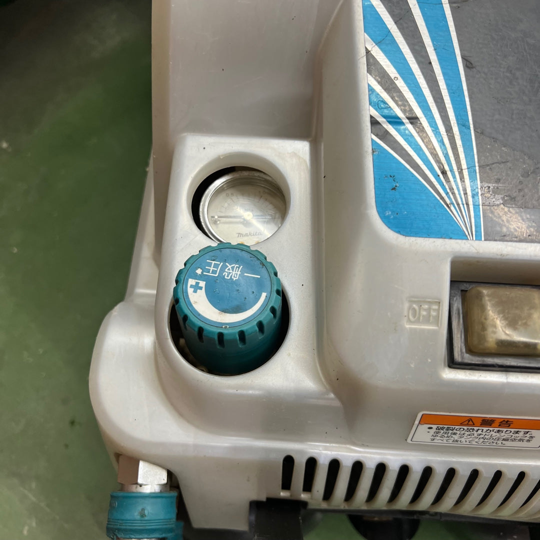 ★マキタ(makita) 常圧/高圧エアコンプレッサー AC400XW【桶川店】