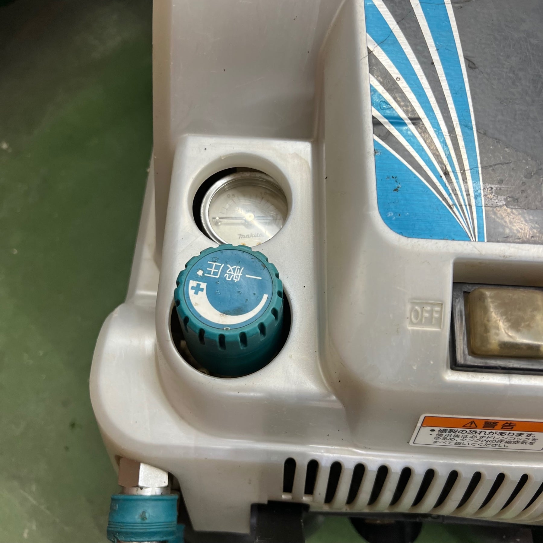 ☆マキタ(makita) 常圧/高圧エアコンプレッサー AC400XW【桶川店】 – アクトツールオンラインショップ