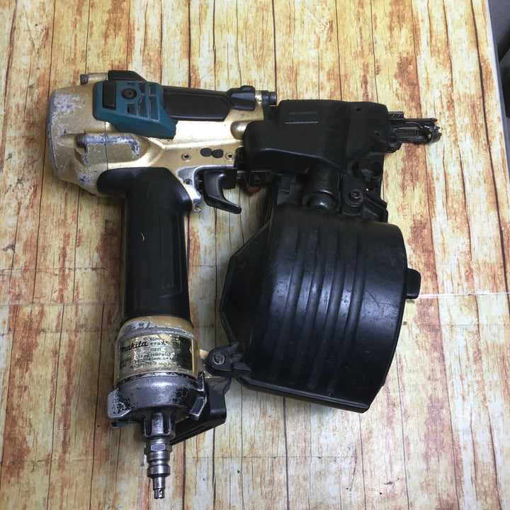 マキタ 50mm 高圧エア釘打 エアダスタ付 ゴールド AN533HSP1【川崎店】