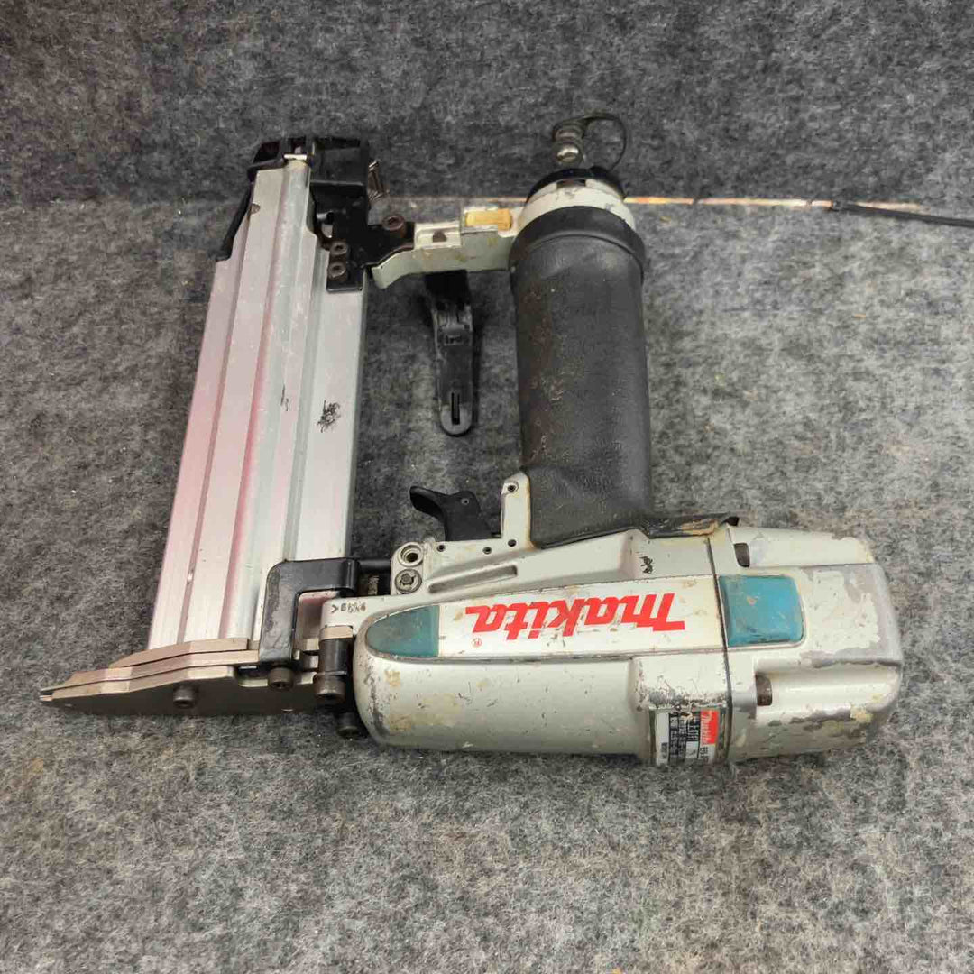 【現状品】★マキタ(makita) 常圧フィニッシュネイラ AF502N【鴻巣店】