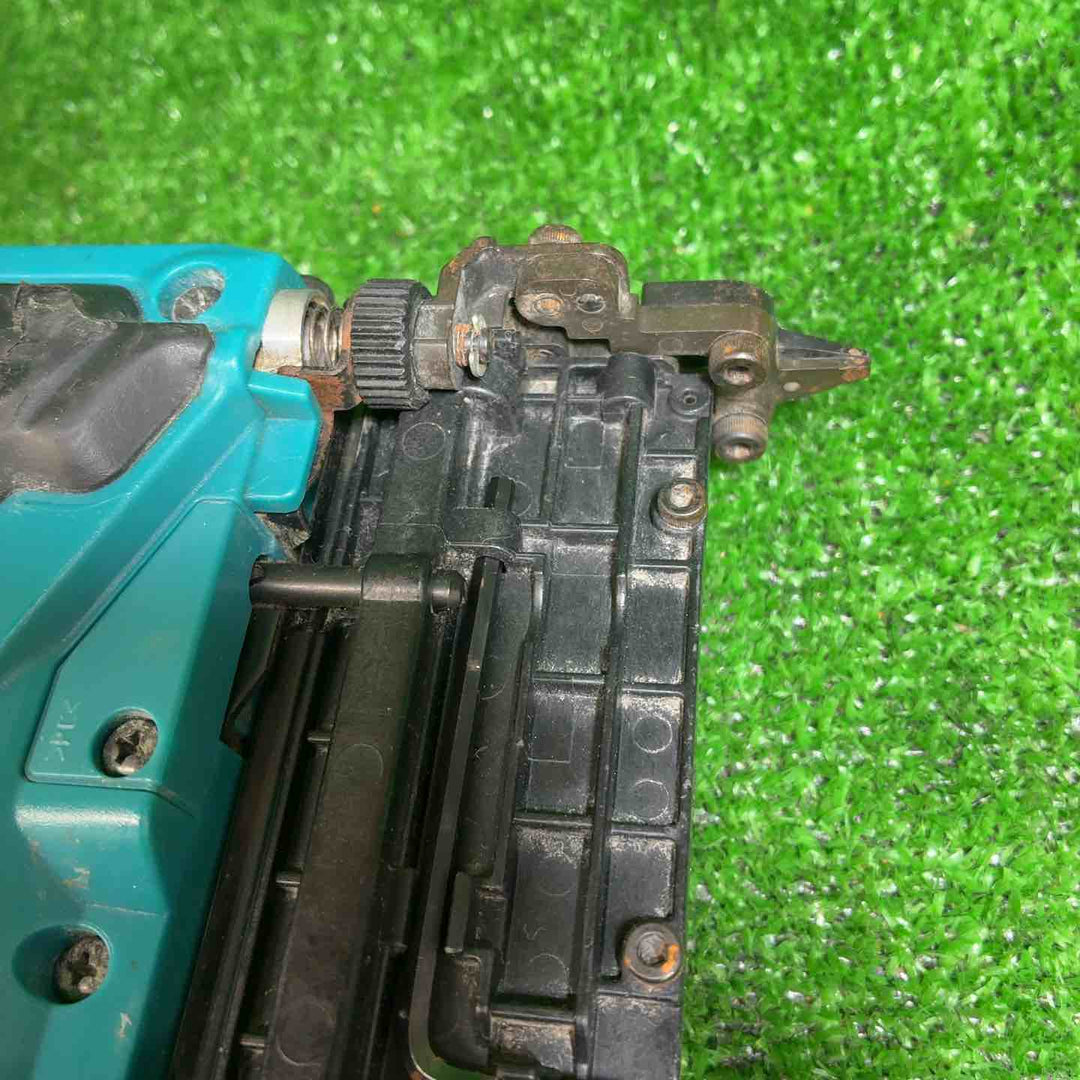 マキタ 充電式ピンタッカー PT352DZ【藤沢店】