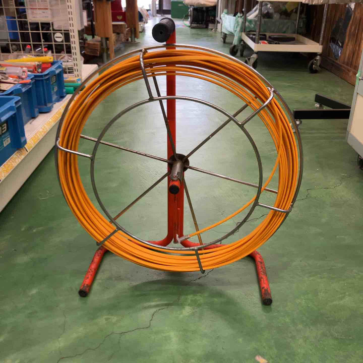【中古品】ミノル工業 スーパーイエロー 通線ワイヤ リールタイプ E-4101R 約30m【桶川店】
