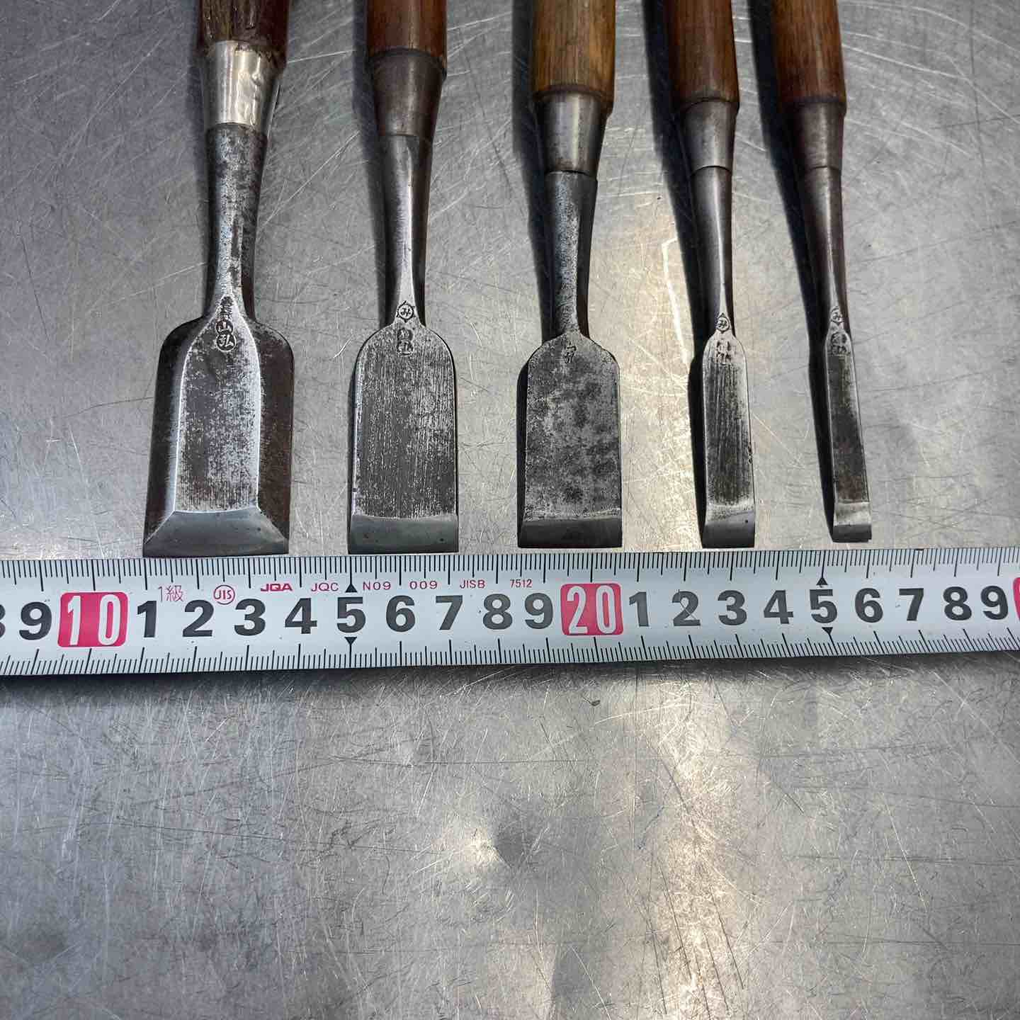 中古品】 山弘 鑿 5本まとめ売り 叩き鑿 鉋 大工道具 他 骨董品 【東大
