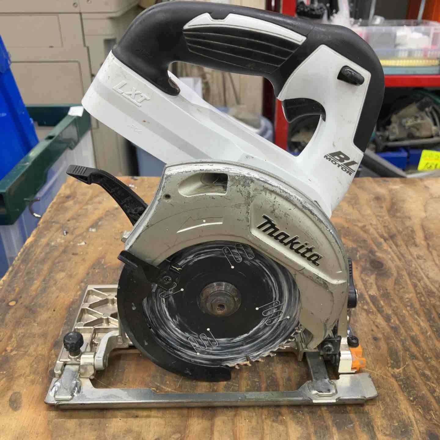 中古品】☆マキタ makita コードレス丸のこ HS470DZW 14.4V 本体のみ