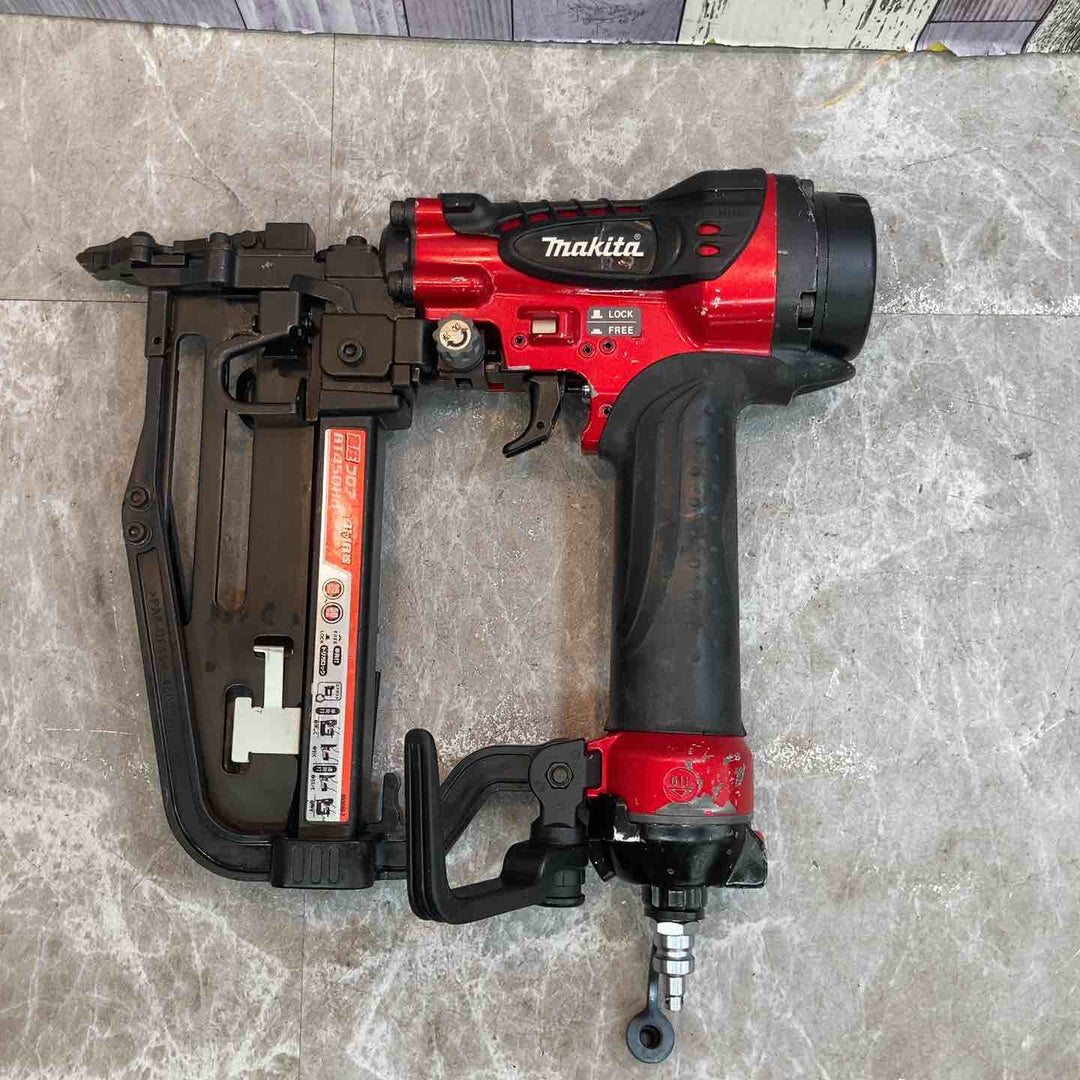 【中古品】★マキタ makita 50ｍｍ 高圧フロアタッカ AT450HA 本体のみ【八潮店】