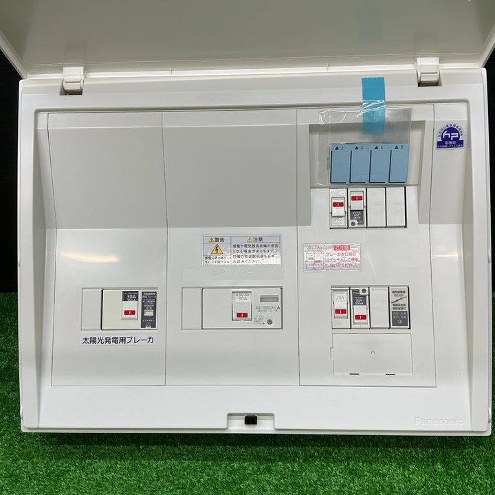 【未使用品】Panasonic パナソニック 住宅用分電盤(3P2E30A) BQR34629【電材館越谷店】