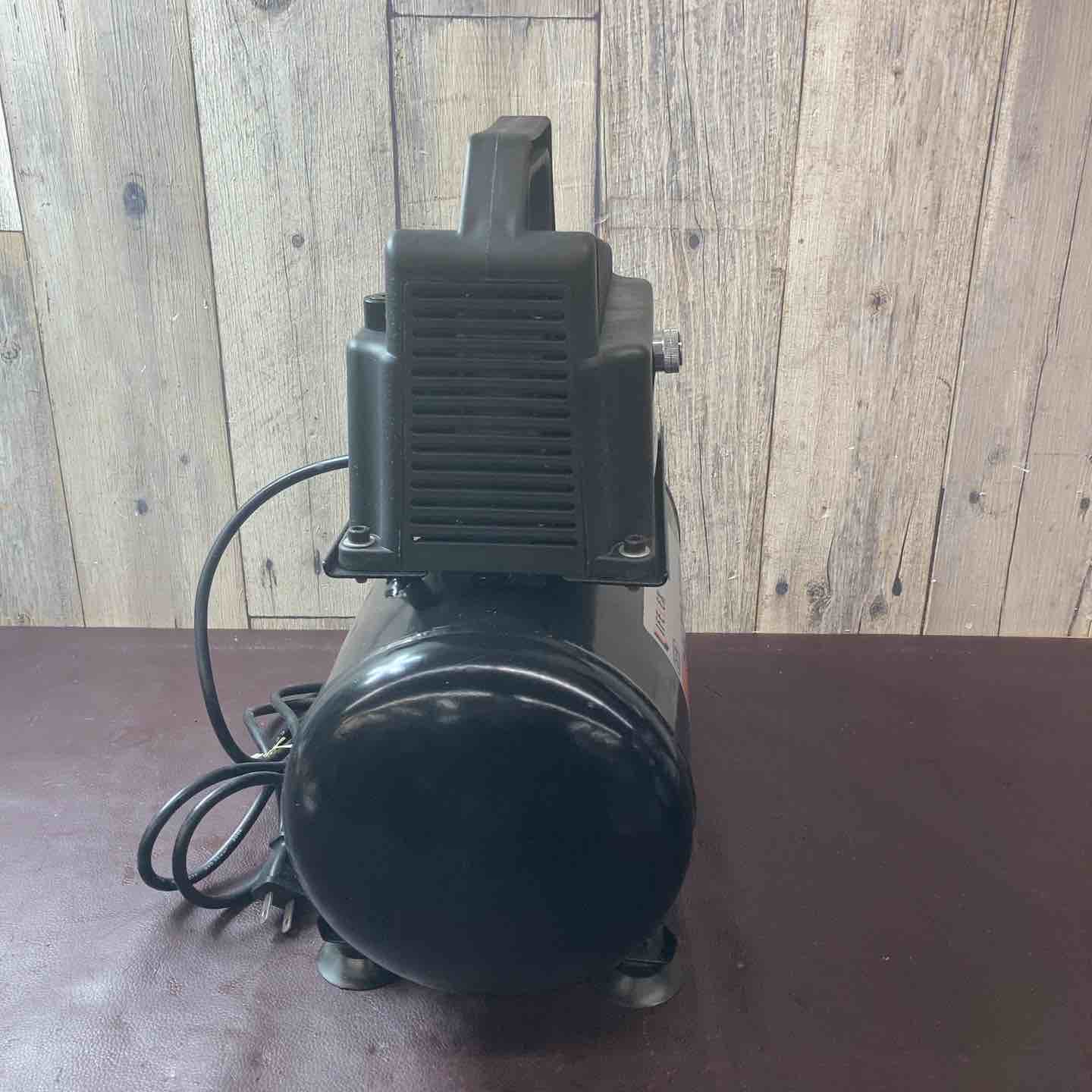 中古品】LIFELEX(ライフレックス) オイルレスエアコンプレッサー LFX