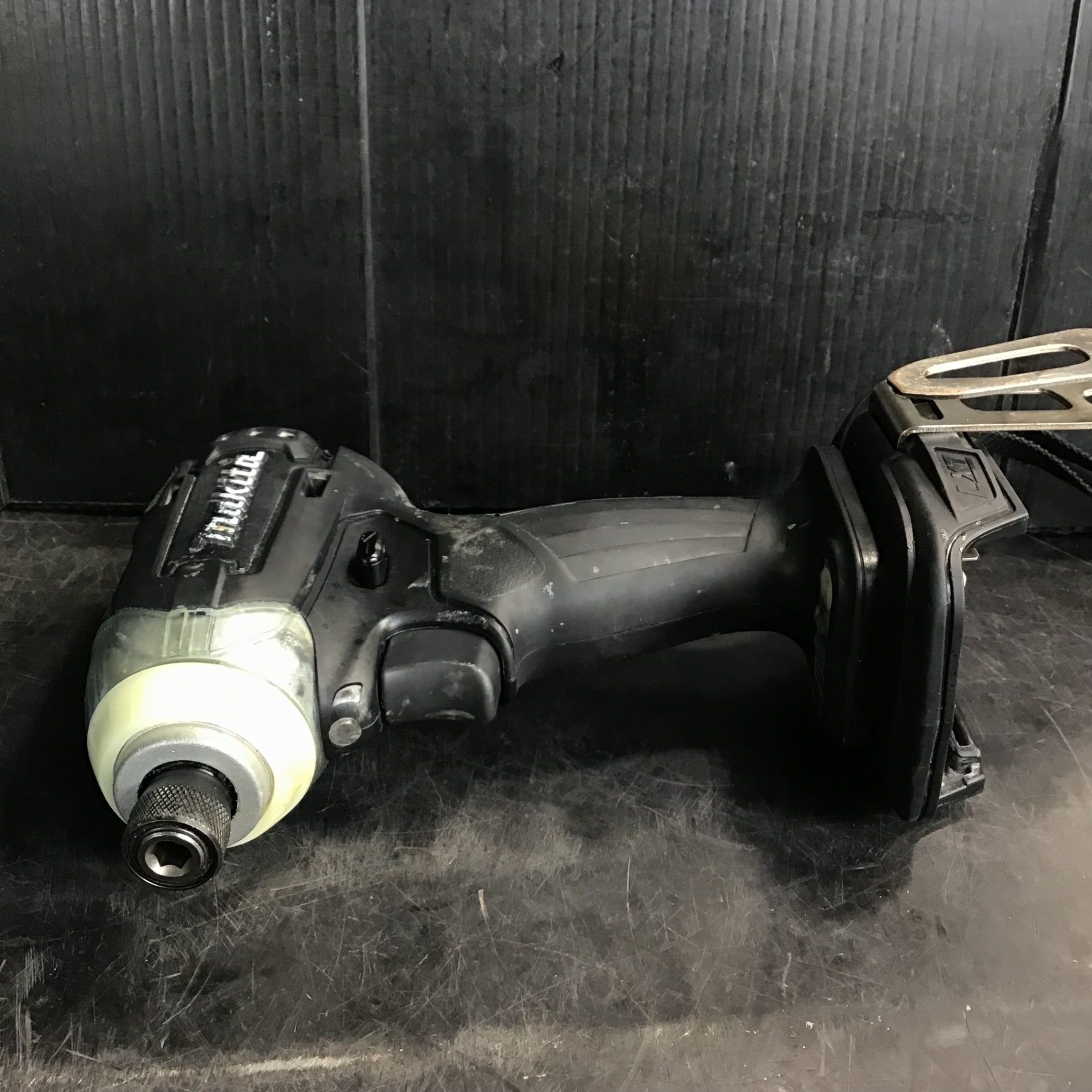 ☆マキタ(makita) コードレスインパクトドライバー TD136DRFXB
