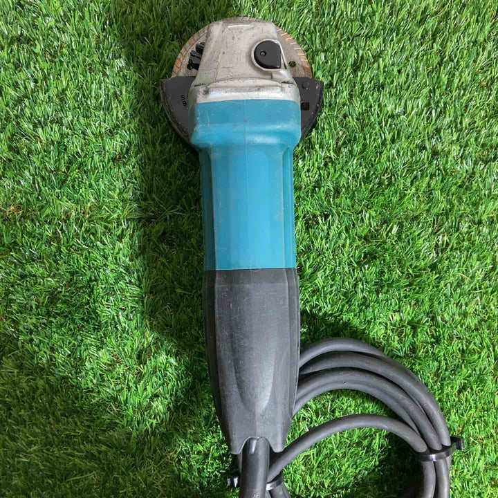 ☆マキタ(makita) 100mmディスクグラインダー GA4031【戸田店】