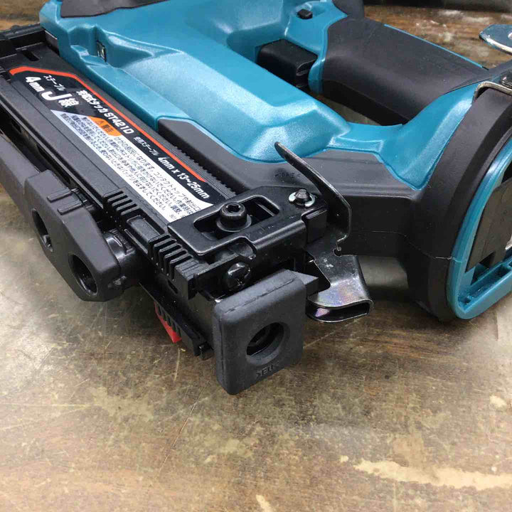 ★マキタ(makita) コードレスタッカー ST421DZK ※ケースにスレ等有り、説明書欠品【戸田店】